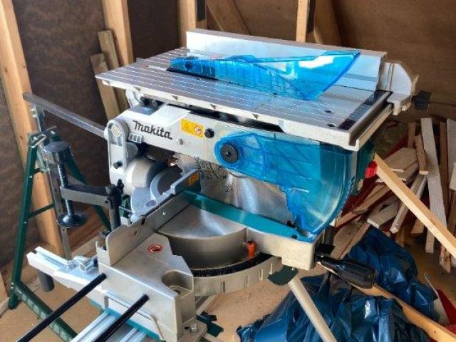 Makita LH1201FL Kombinationssåg