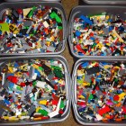LEGO blandat — 4 stora lådor, ca 10 kg