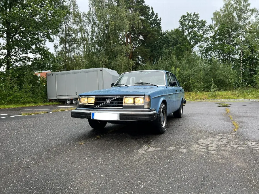 Volvo 244 1979, bild 1 av 8