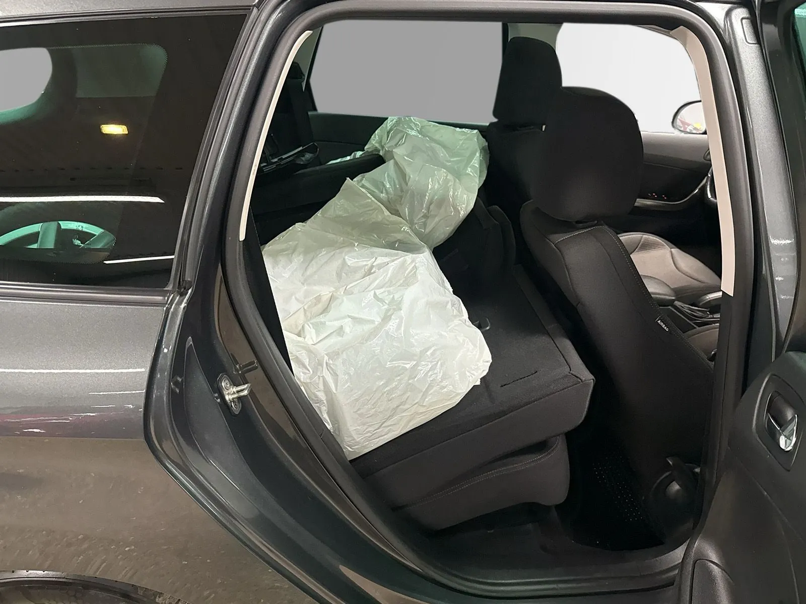 Peugeot 308 SW Peugot 308SW 1,6D 114hk Automat Glastak DRAG Vinterhjul NY Kamrem, bild 7 av 12