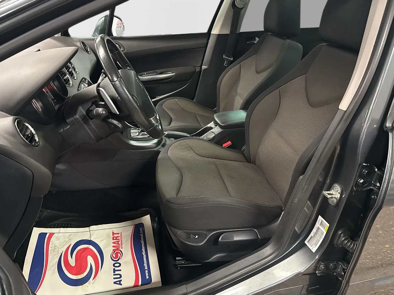 Peugeot 308 SW Peugot 308SW 1,6D 114hk Automat Glastak DRAG Vinterhjul NY Kamrem, bild 12 av 12