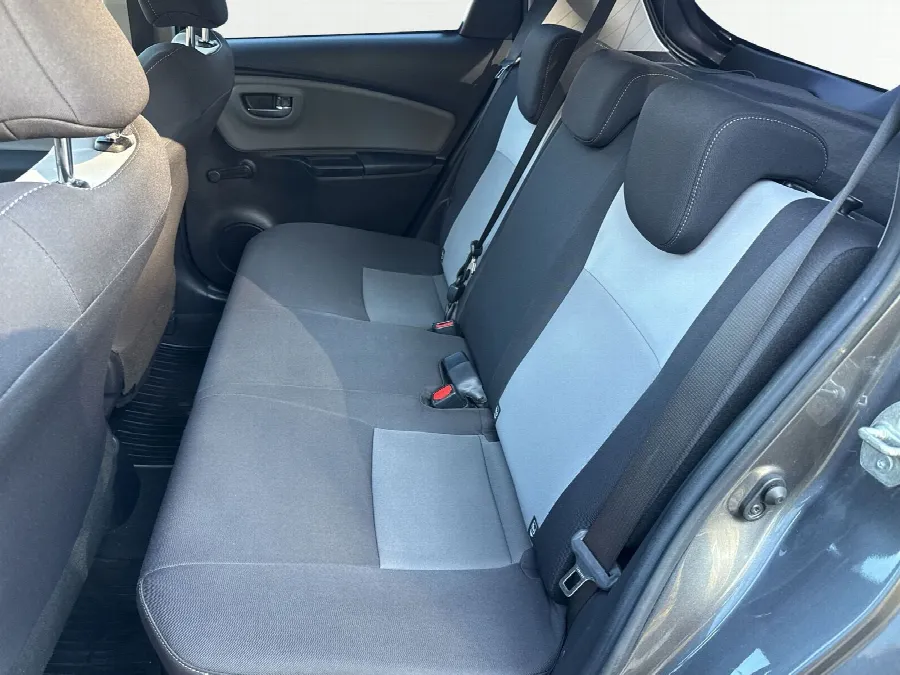 Toyota Yaris Hybrid Active Motorv V-hjul Exljus, bild 11 av 12