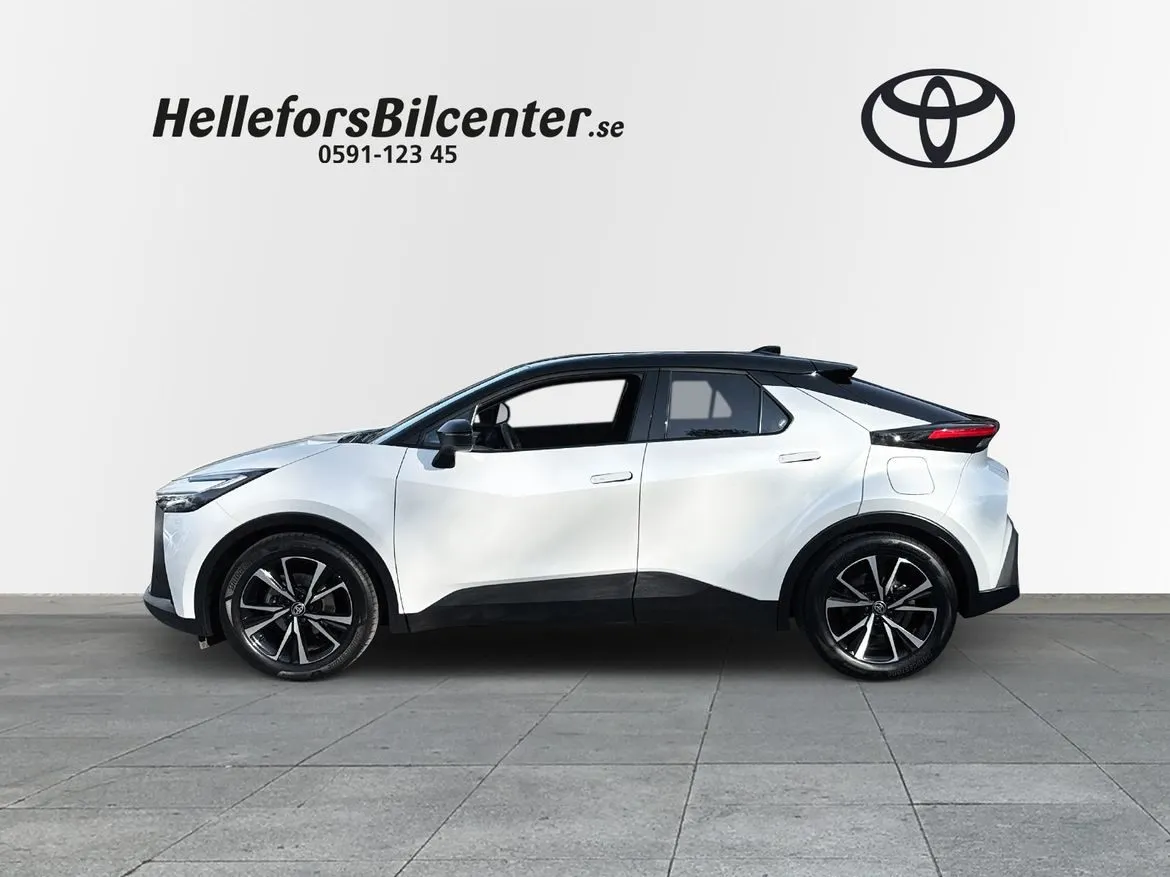Toyota C-HR Hybrid CHR Style Teknik DRAG LED ramp Vhjul Carplay, bild 3 av 12