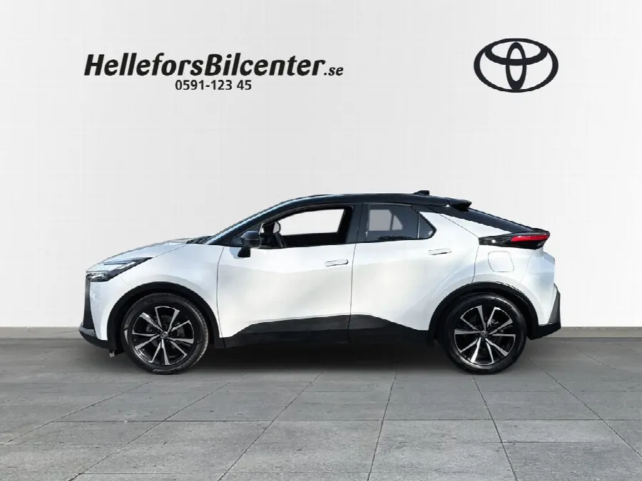 Toyota C-HR Hybrid CHR Style Teknik DRAG LED ramp Vhjul Carplay, bild 3 av 12
