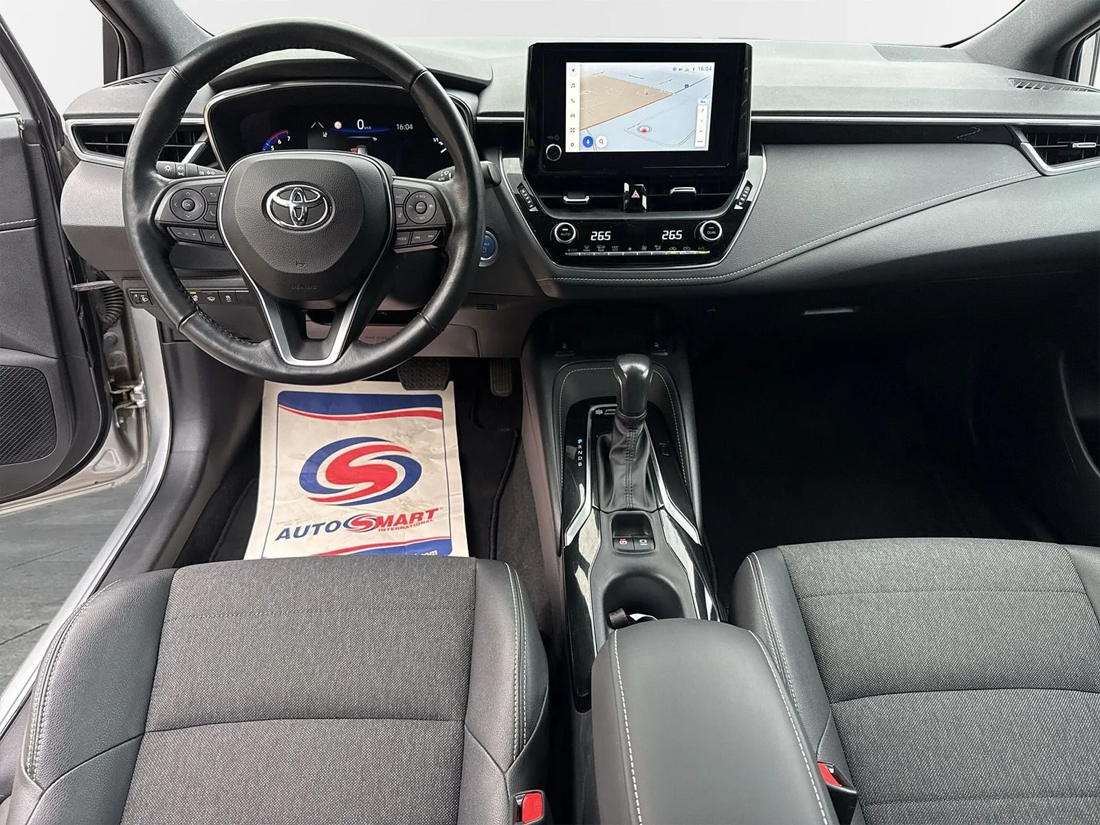 Toyota Corolla Hybrid 5dr 1,8 Style Car play Vhjul, bild 8 av 12