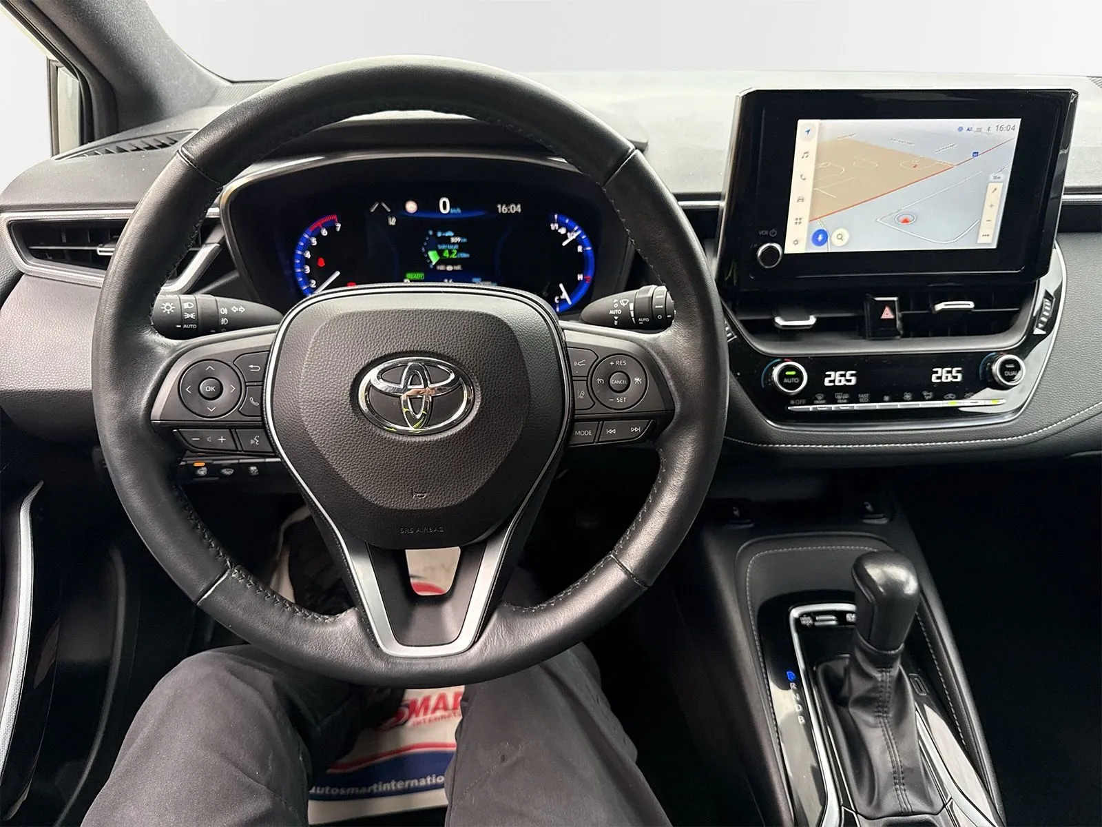 Toyota Corolla Hybrid 5dr 1,8 Style Car play Vhjul, bild 9 av 12