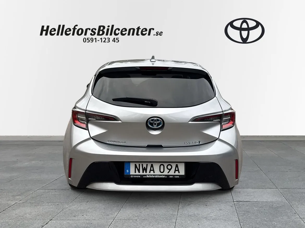 Toyota Corolla Hybrid 5dr 1,8 Style Car play Vhjul, bild 4 av 12