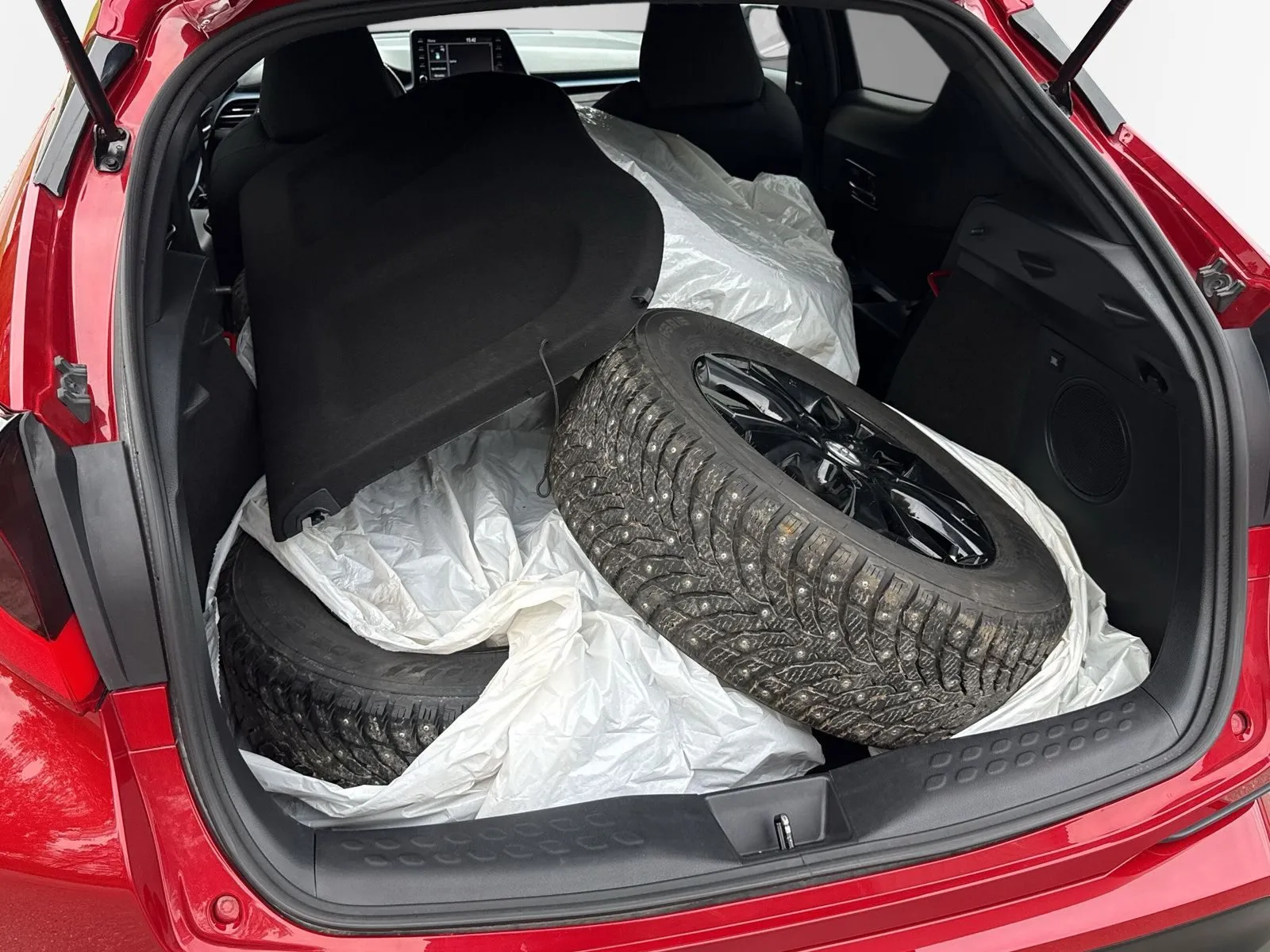 Toyota C-HR Hybrid CHR 1,8 X-edt Teknik JBL Carplay Vhjul Psensorer Bi-Led BSM, bild 10 av 12
