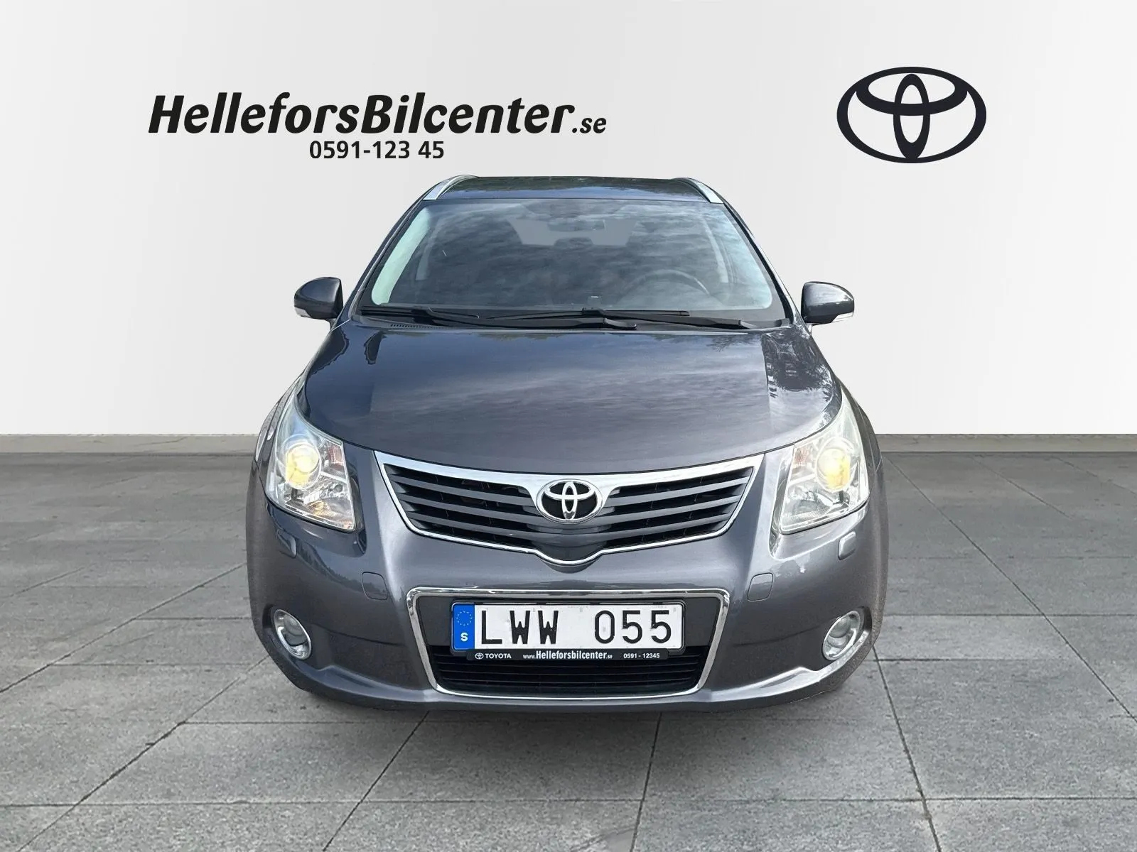 Toyota Avensis Kombi TS 147hk Chrome Edition Backkamera Vinterjul Blåtand, bild 5 av 12
