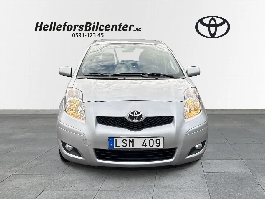 Toyota Yaris 1,33 100hk Backsensorer Vinterhjul, bild 5 av 12