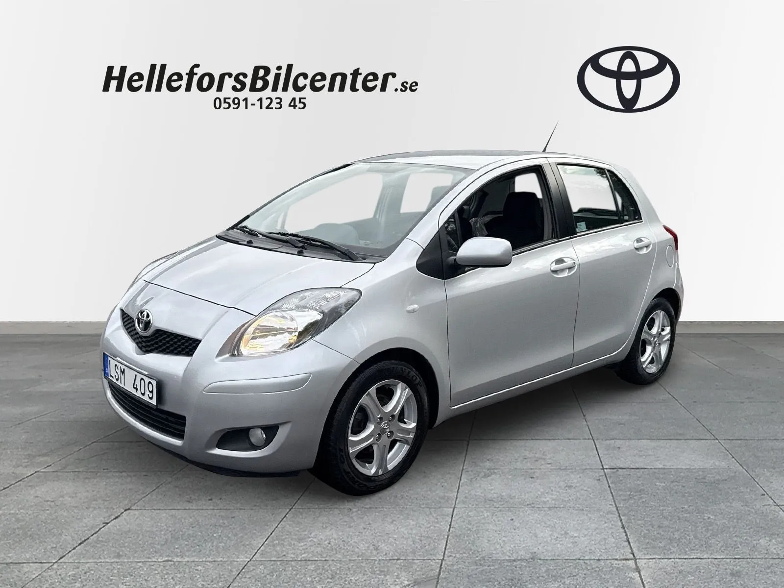 Toyota Yaris 1,33 100hk Backsensorer Vinterhjul, bild 1 av 12