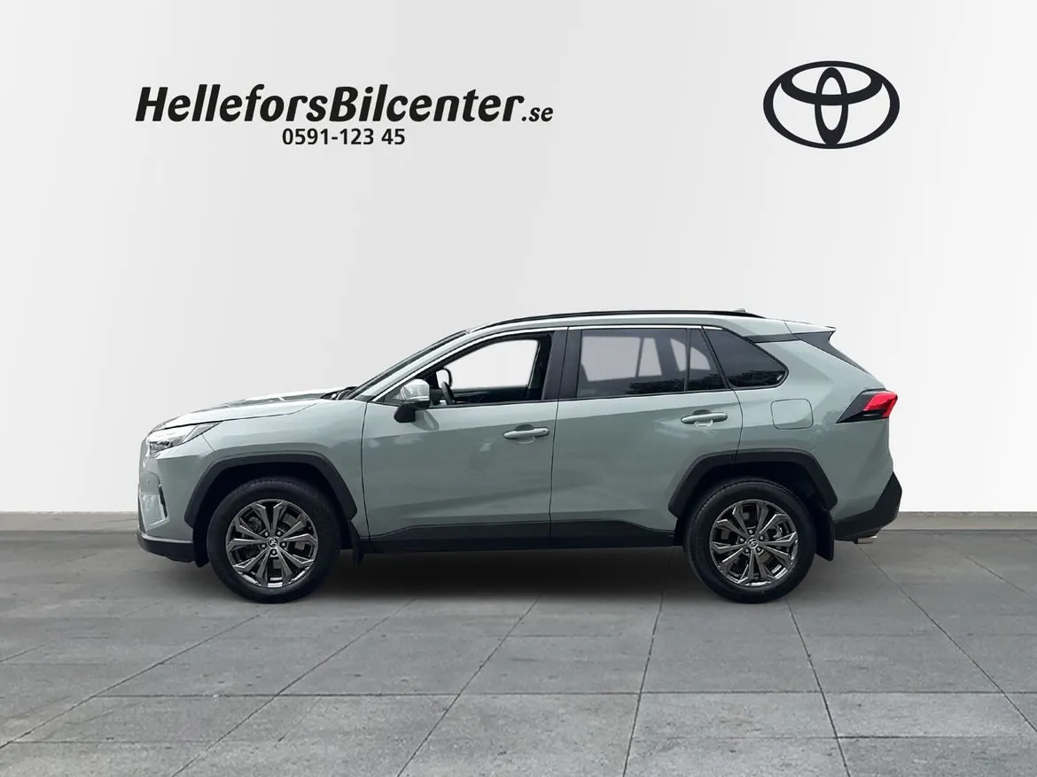 Toyota RAV4 Hybrid AWD-i 222hk Executiv Vinterhjul Carplay Skinn, bild 3 av 12