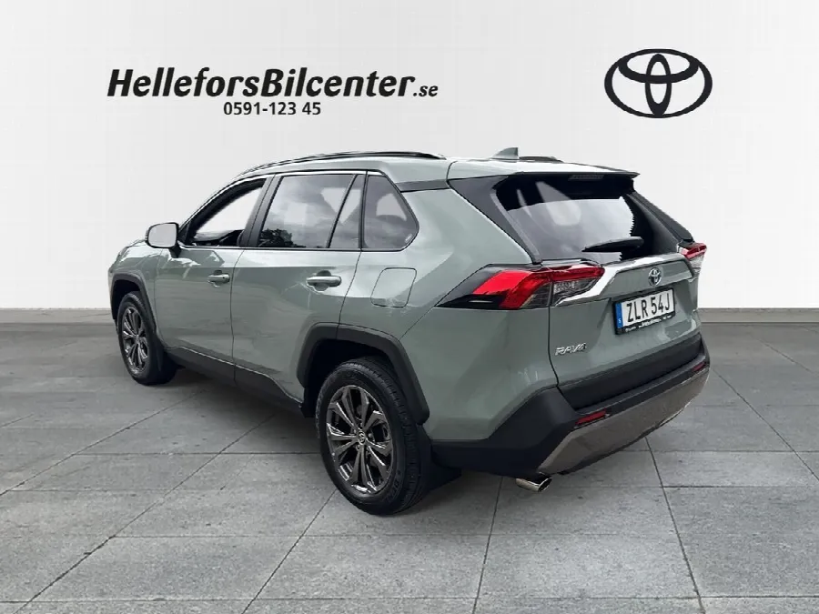Toyota RAV4 Hybrid AWD-i 222hk Executiv Vinterhjul Carplay Skinn, bild 2 av 12