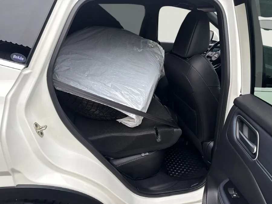 Nissan Qashqai MHEV AUT 360-kamera RattV HUD Carplay Vhjul, bild 8 av 12
