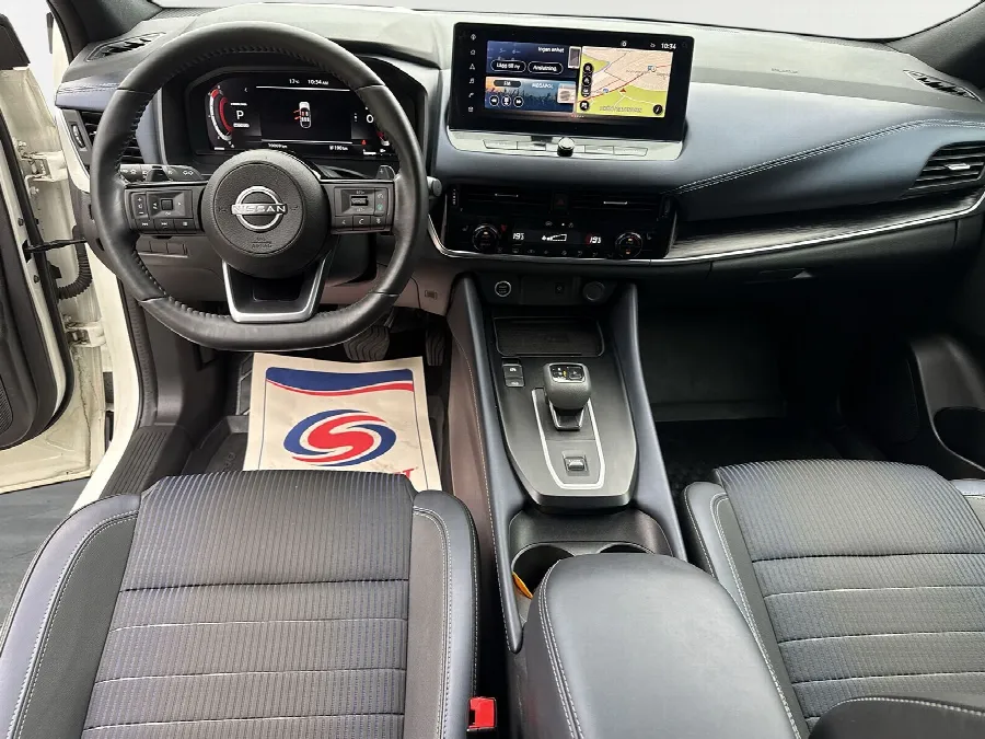 Nissan Qashqai MHEV AUT 360-kamera RattV HUD Carplay Vhjul, bild 7 av 12