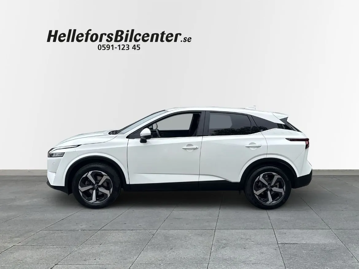 Nissan Qashqai MHEV AUT 360-kamera RattV HUD Carplay Vhjul, bild 3 av 12