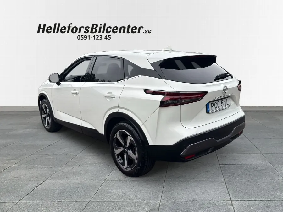 Nissan Qashqai MHEV AUT 360-kamera RattV HUD Carplay Vhjul, bild 2 av 12