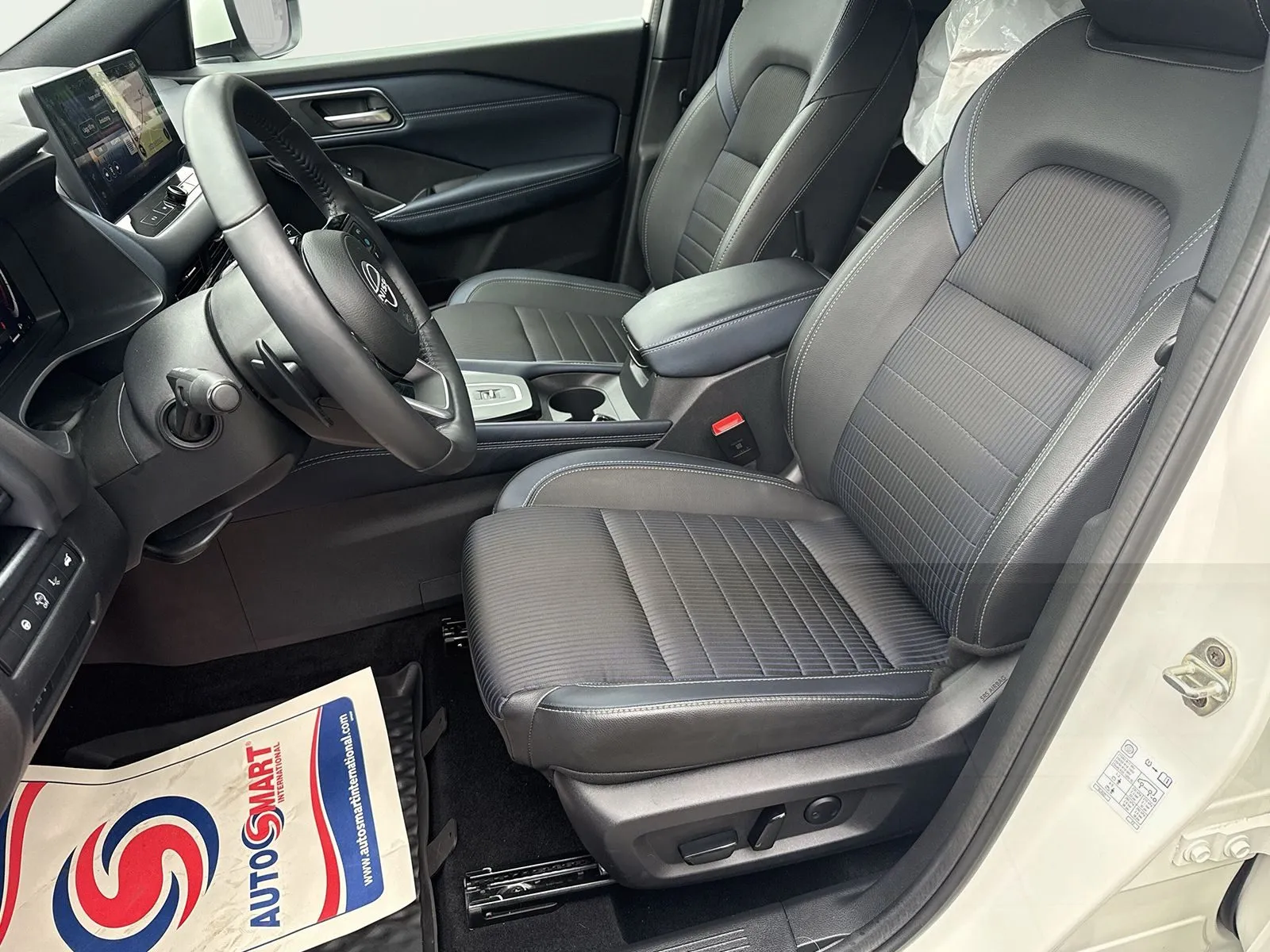 Nissan Qashqai MHEV AUT 360-kamera RattV HUD Carplay Vhjul, bild 11 av 12