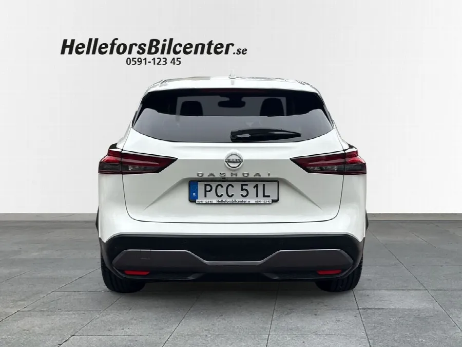 Nissan Qashqai MHEV AUT 360-kamera RattV HUD Carplay Vhjul, bild 4 av 12