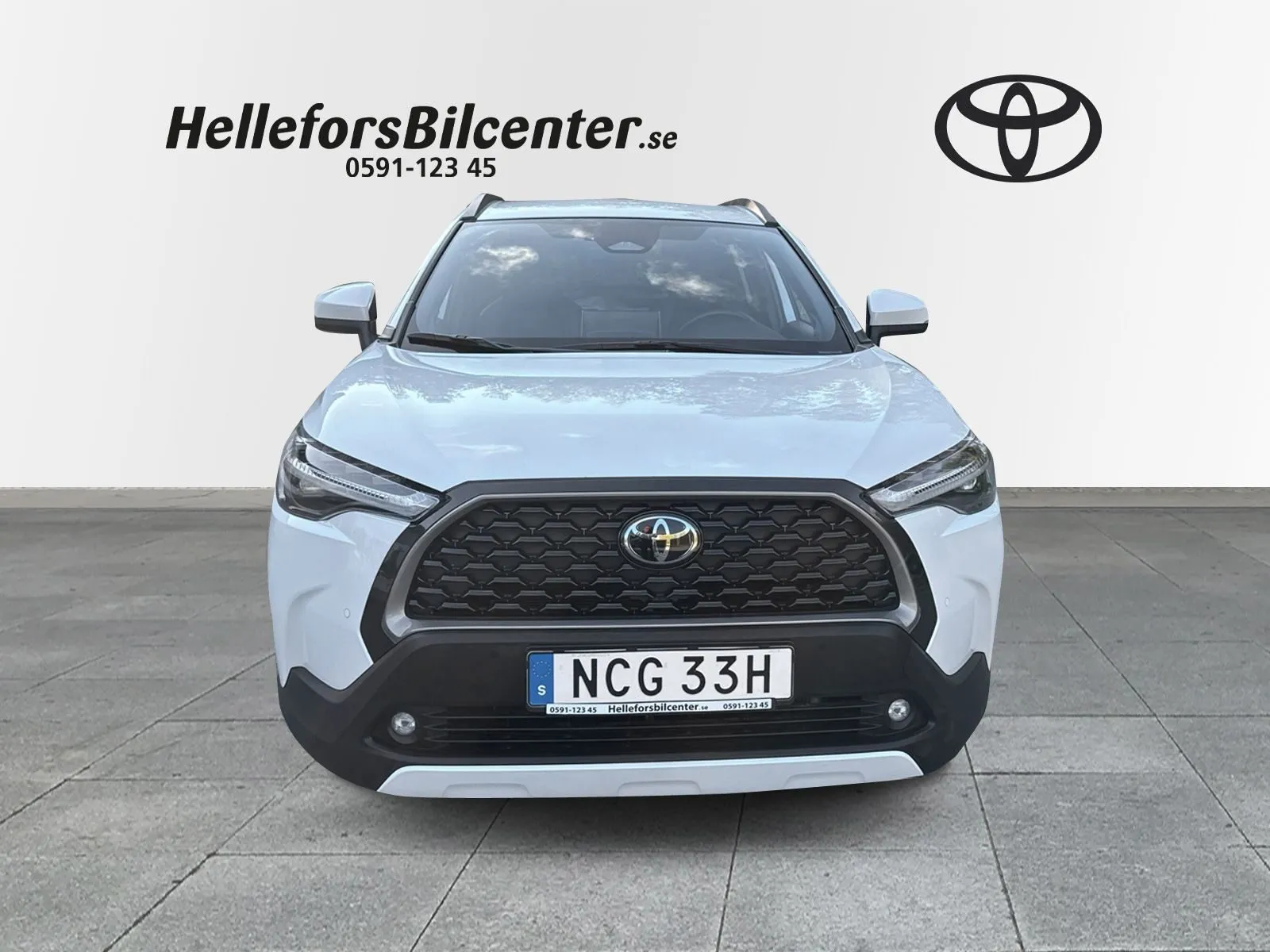 Toyota Corolla Cross Hybrid AWD-i Executiv Skinn JBL Vhjul Carplay, bild 5 av 12