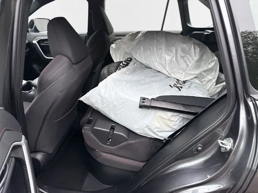 Toyota RAV4 Plug-in Hybrid 306hk Active Drag Vhjul, bild 11 av 12