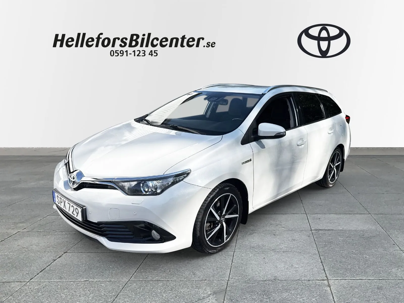 Toyota Auris Touring Sports Hybrid TS Intense edt P-sensorer Motorv Vhjul, bild 1 av 12