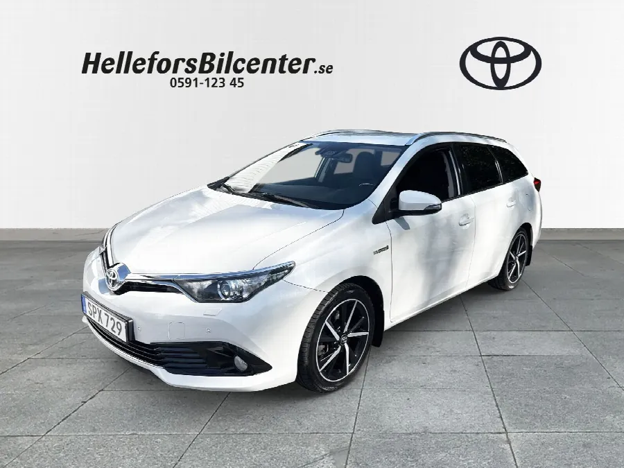 Toyota Auris Touring Sports Hybrid TS Intense edt P-sensorer Motorv Vhjul, bild 1 av 12