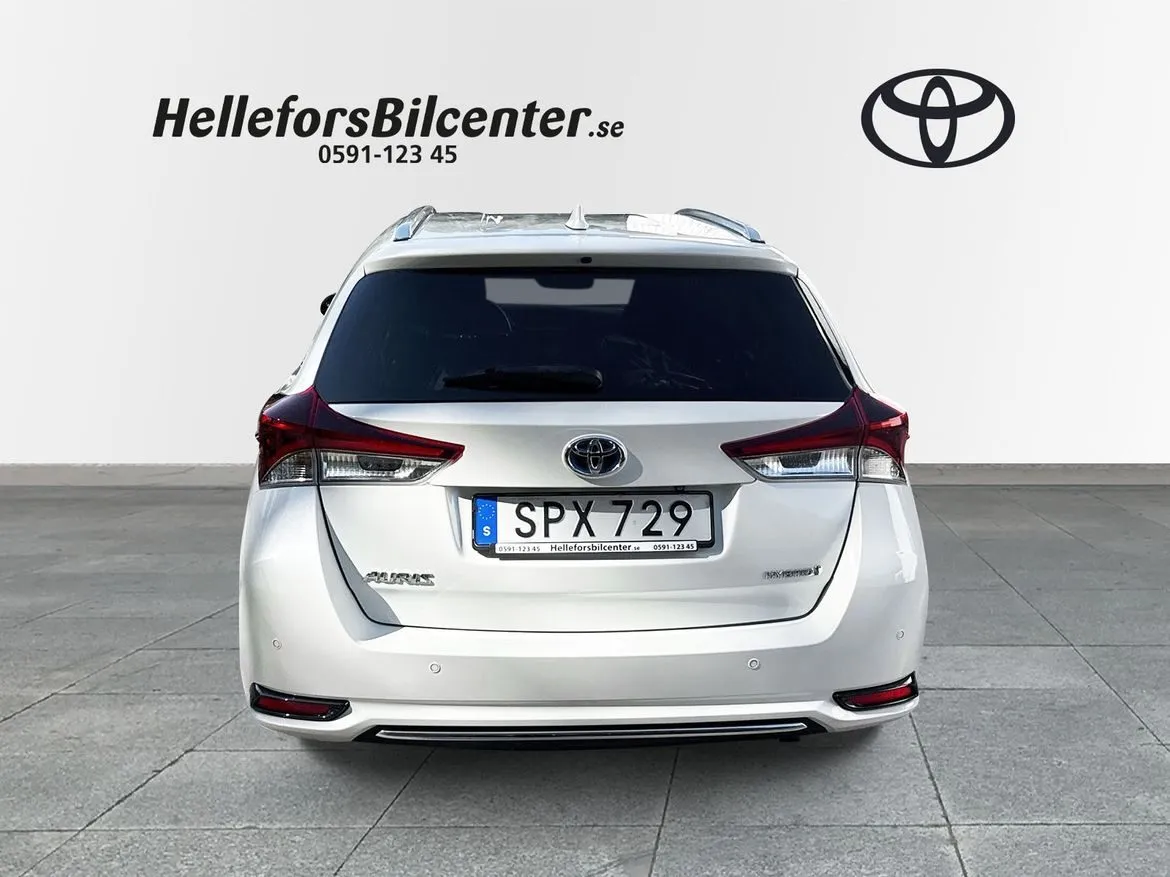 Toyota Auris Touring Sports Hybrid TS Intense edt P-sensorer Motorv Vhjul, bild 4 av 12