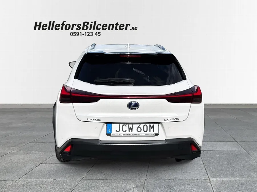 Lexus UX 250h UX25h 184hk Comfort Teknik P-sensorer F+B Carplay Rattvärme Vhjul, bild 4 av 12