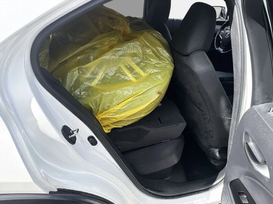 Lexus UX 250h UX25h 184hk Comfort Teknik P-sensorer F+B Carplay Rattvärme Vhjul, bild 7 av 12