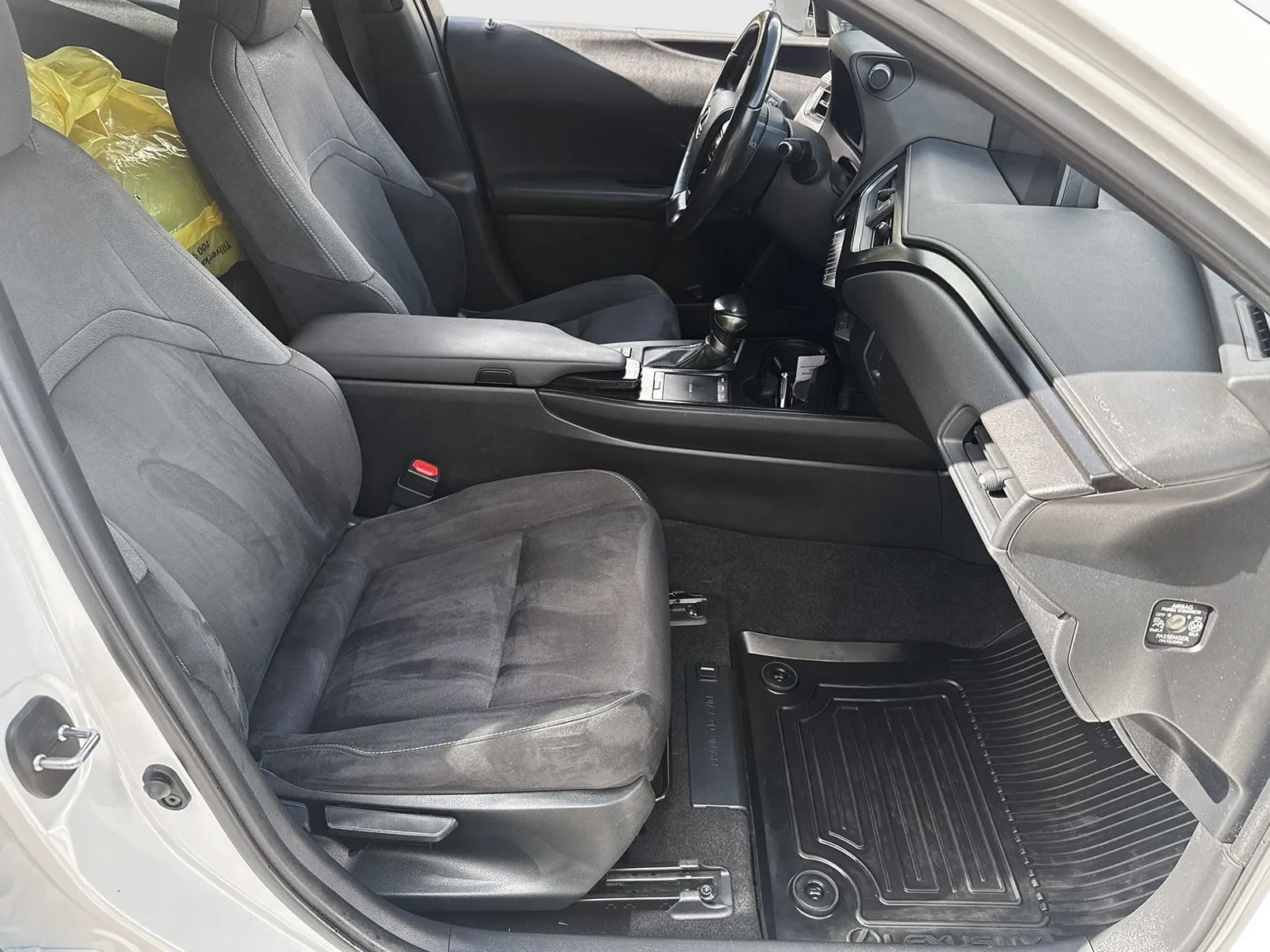 Lexus UX 250h UX25h 184hk Comfort Teknik P-sensorer F+B Carplay Rattvärme Vhjul, bild 6 av 12