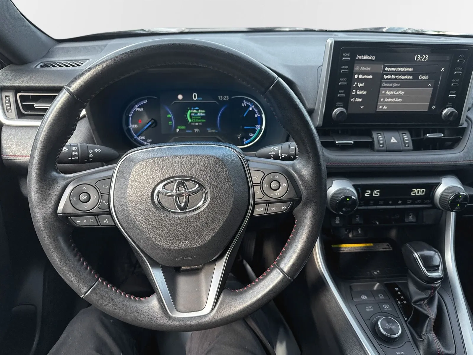 Toyota RAV4 Laddhybrid 306hk AWD-i Drag Motorv Ledramp Carplay Vhjul, bild 9 av 12