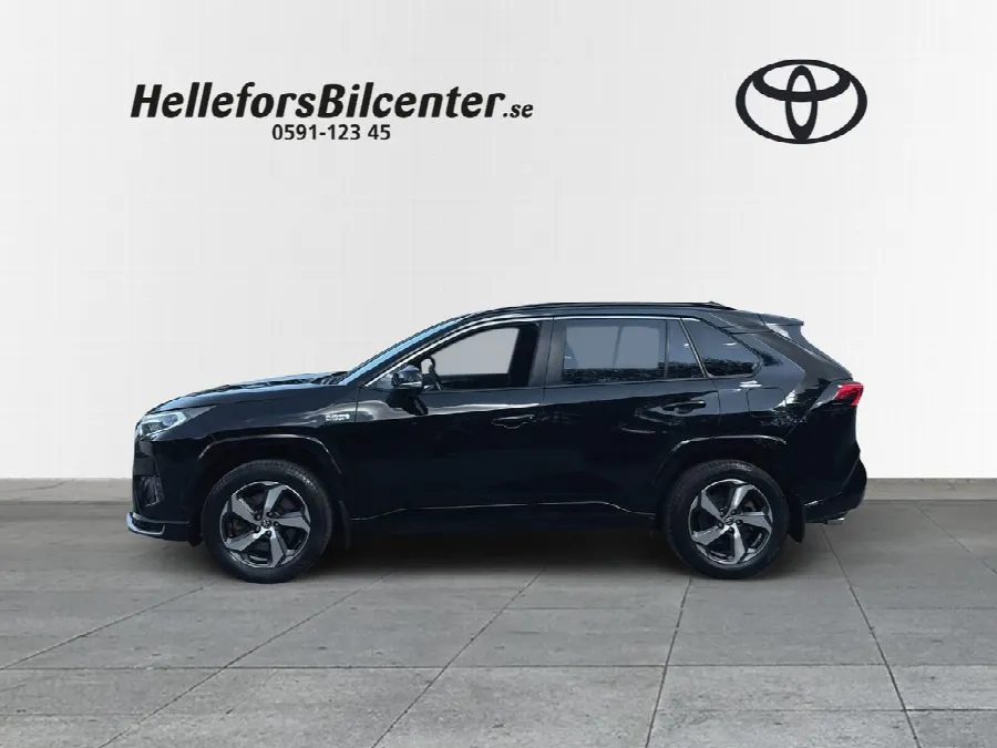 Toyota RAV4 Laddhybrid 306hk AWD-i Drag Motorv Ledramp Carplay Vhjul, bild 3 av 12