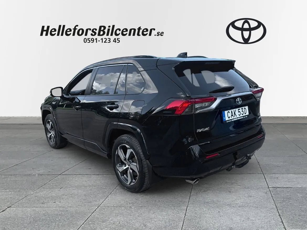 Toyota RAV4 Laddhybrid 306hk AWD-i Drag Motorv Ledramp Carplay Vhjul, bild 2 av 12