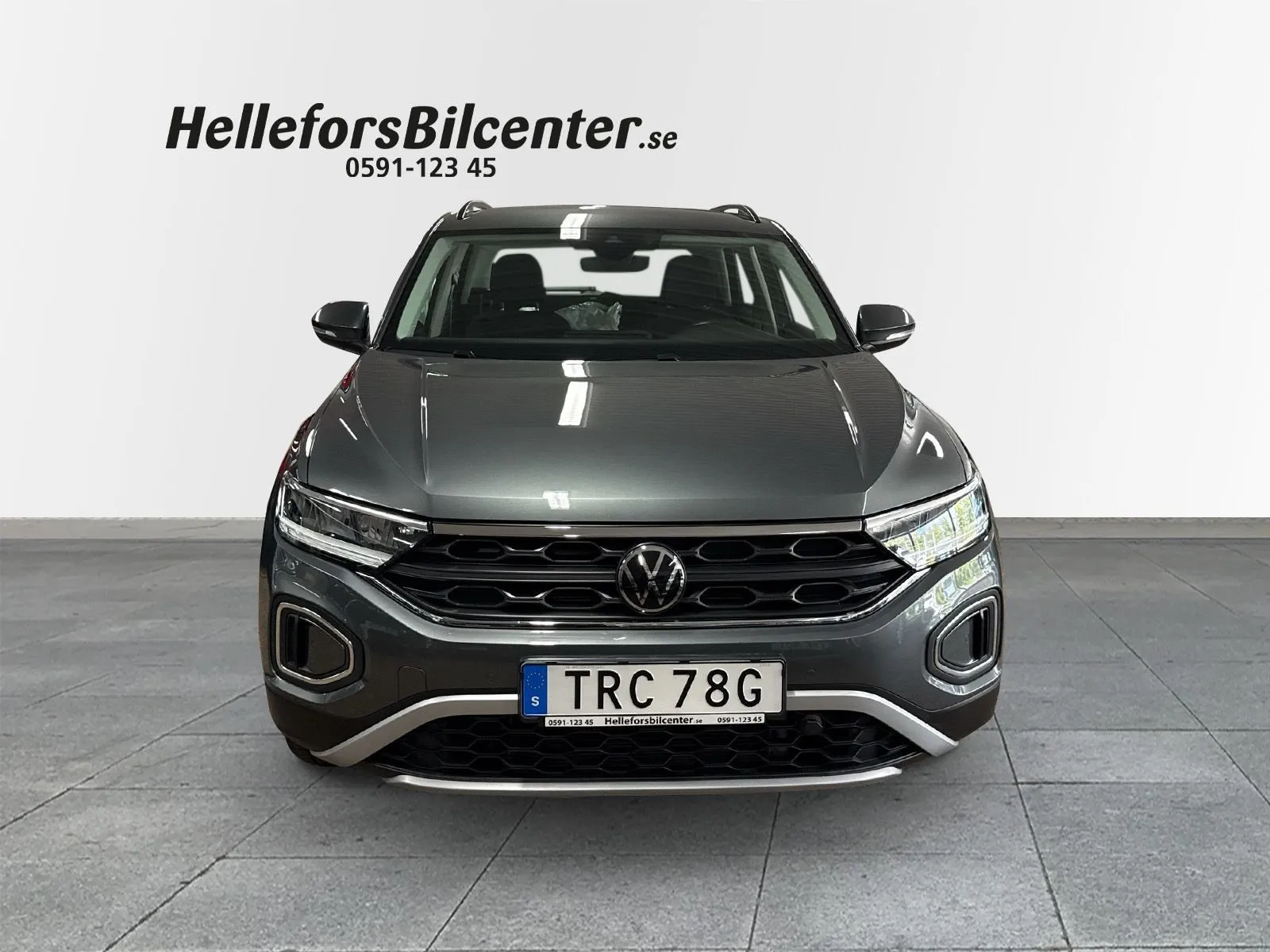 Volkswagen T-Roc VW 150hk AUT Motorv P-sensorer fram+bak Vinterhjul Carplay, bild 5 av 12