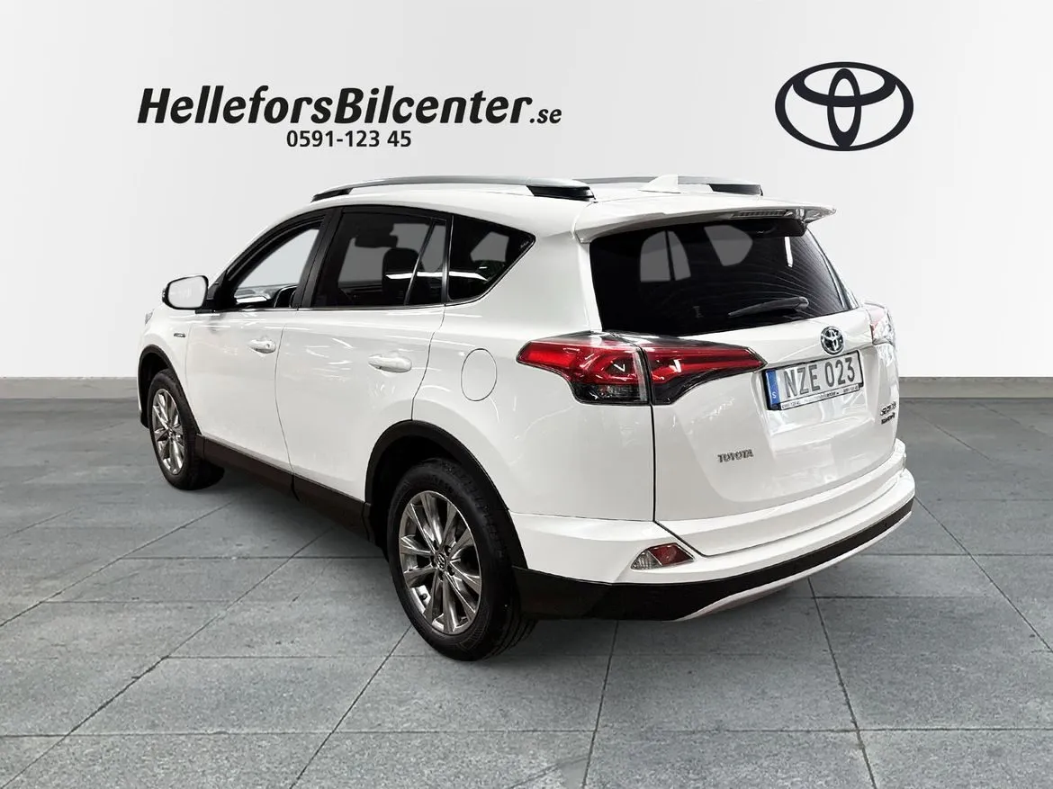 Toyota RAV4 Hybrid 200hk AWD-i Executiv Webasto Skinn 360kamera, bild 2 av 12