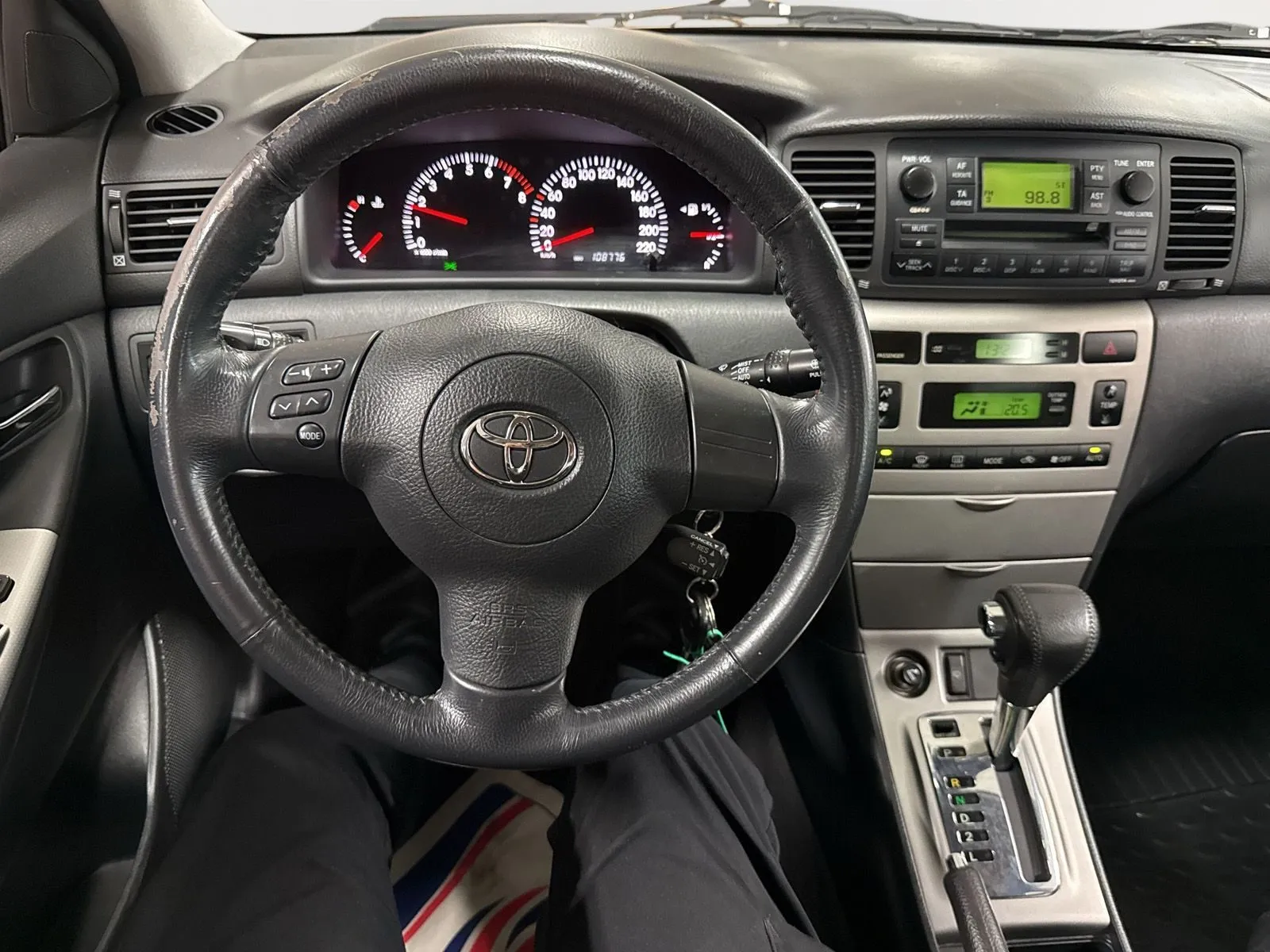 Toyota Corolla Sedan 1,6 Automat SOL Drag Motorv, bild 9 av 12