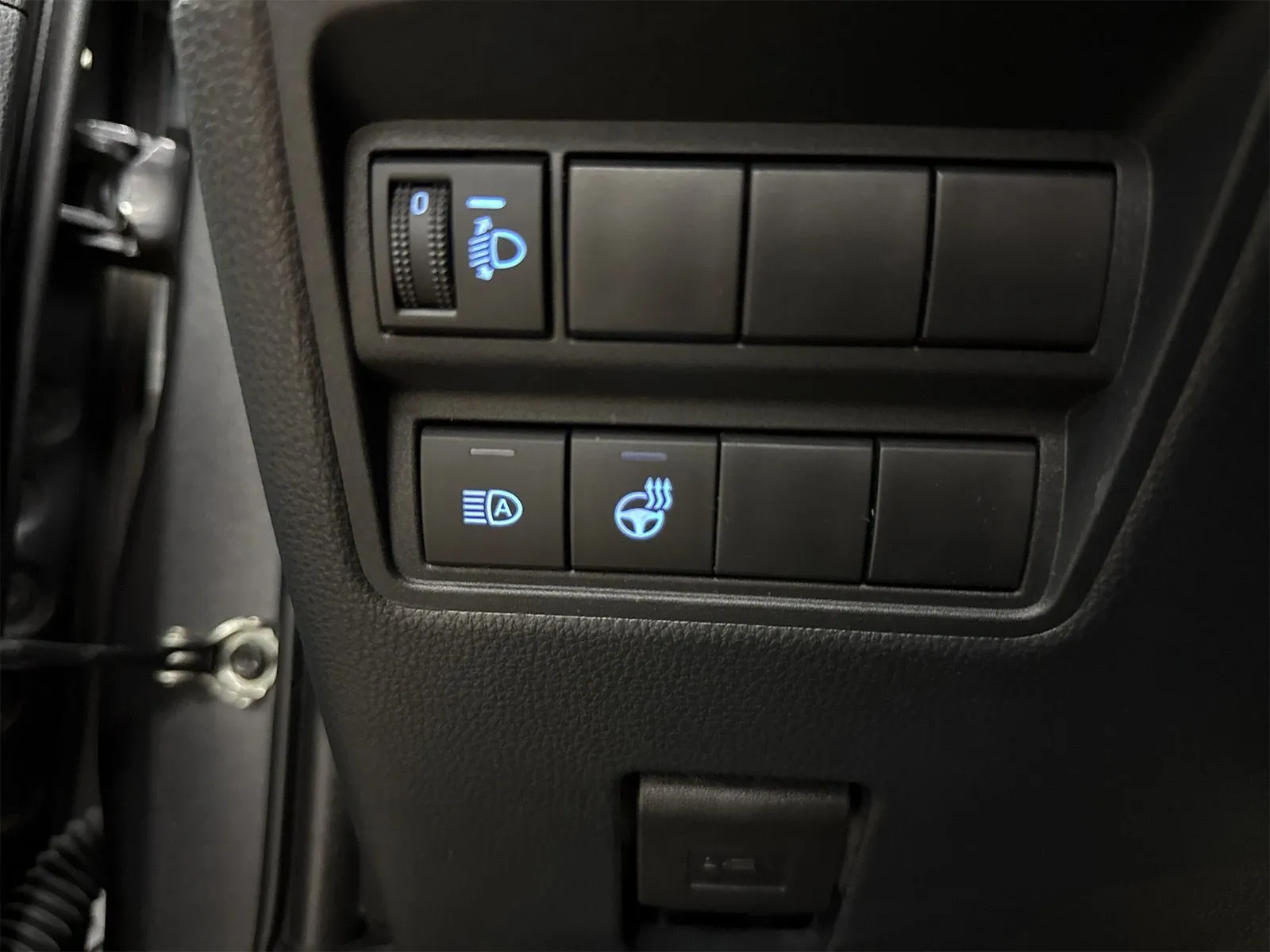 Toyota Yaris Hybrid Active Plus Motorv Vhjul Vhjul Carplay Rattv, bild 6 av 12