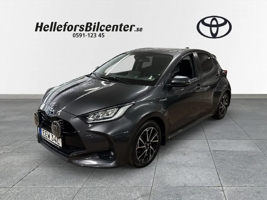 Toyota Yaris Hybrid Active Plus Motorv Vhjul Vhjul Carplay Rattv, bild 1 av 12