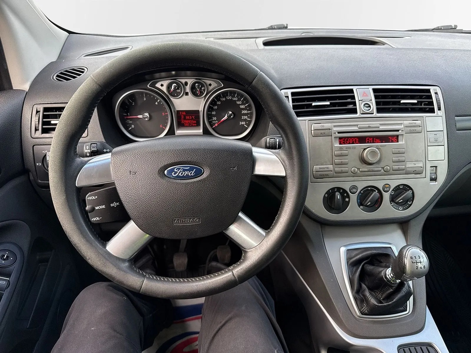 Ford Kuga 2,0D 140hk AWD Vhjul Motorv, bild 9 av 12