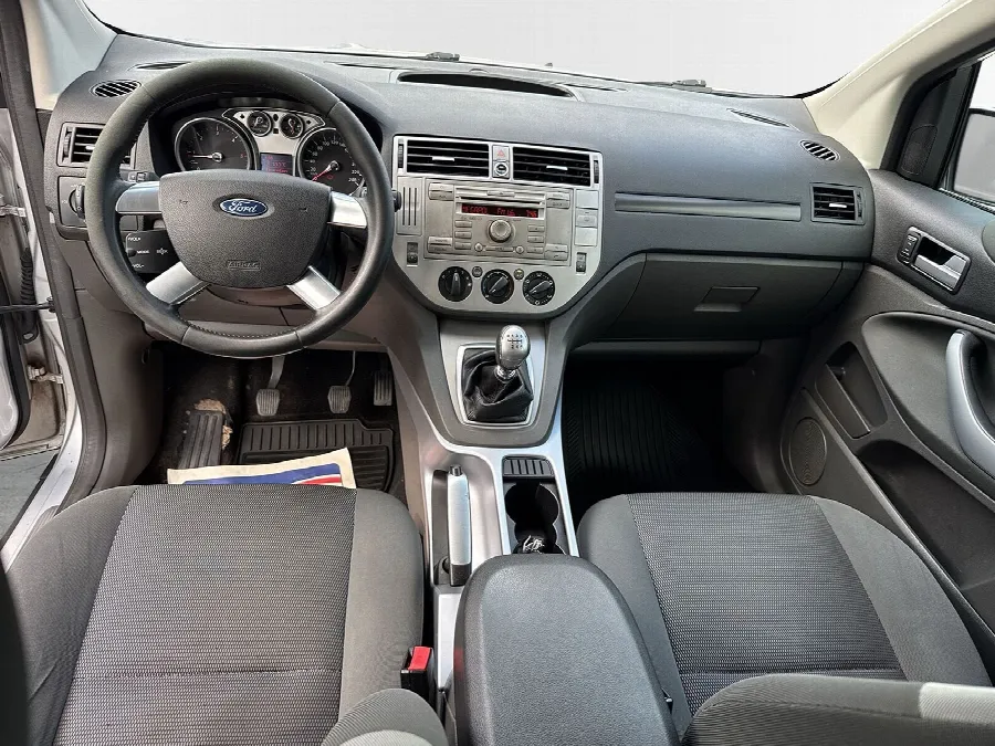 Ford Kuga 2,0D 140hk AWD Vhjul Motorv, bild 8 av 12