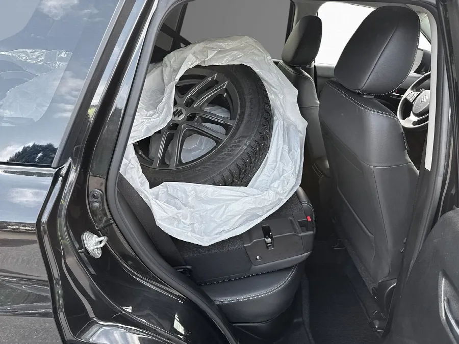 Suzuki Vitara HEV AllGrip AWD AUT Inclusive Drag Motorv Vhjul, bild 7 av 12