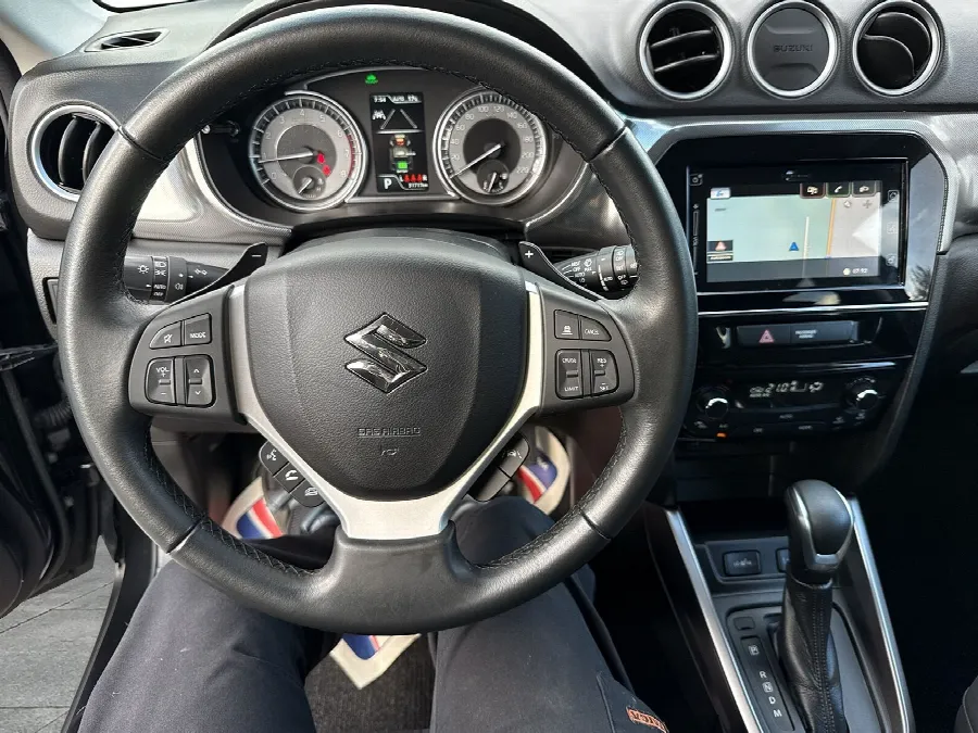 Suzuki Vitara HEV AllGrip AWD AUT Inclusive Drag Motorv Vhjul, bild 9 av 12