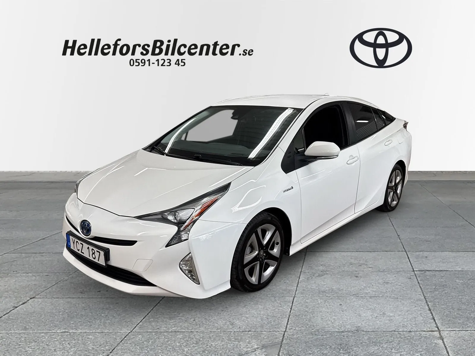 Toyota Prius Hybrid DRAG Motorv Vhjul HUD BSM, bild 1 av 12