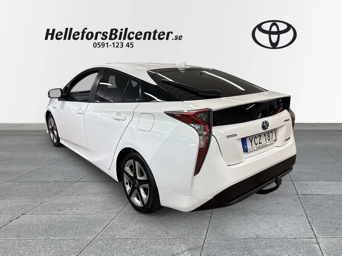 Toyota Prius Hybrid DRAG Motorv Vhjul HUD BSM, bild 2 av 12