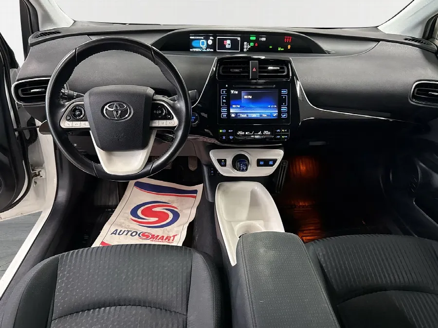 Toyota Prius Hybrid DRAG Motorv Vhjul HUD BSM, bild 8 av 12