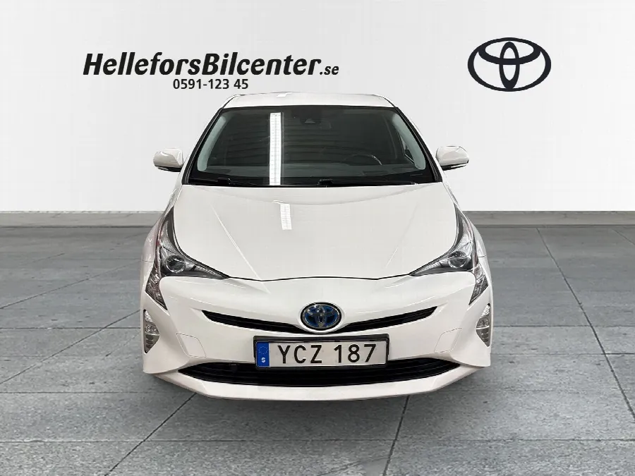 Toyota Prius Hybrid DRAG Motorv Vhjul HUD BSM, bild 5 av 12