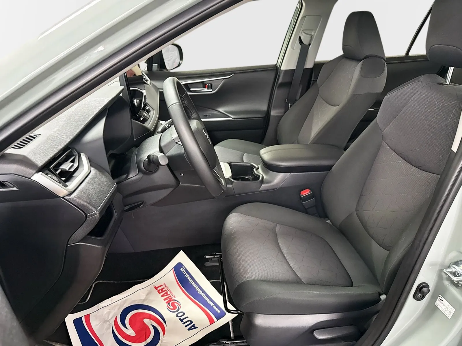 Toyota RAV4 Hybrid AWD-i 222hk Active Komfort Värmare med app Carplay Android au, bild 12 av 12