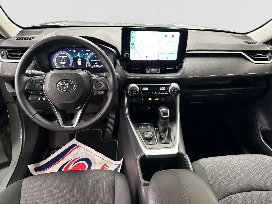 Toyota RAV4 Hybrid AWD-i 222hk Active Komfort Värmare med app Carplay Android au, bild 8 av 12