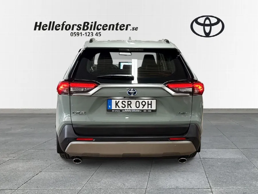 Toyota RAV4 Hybrid AWD-i 222hk Active Komfort Värmare med app Carplay Android au, bild 4 av 12
